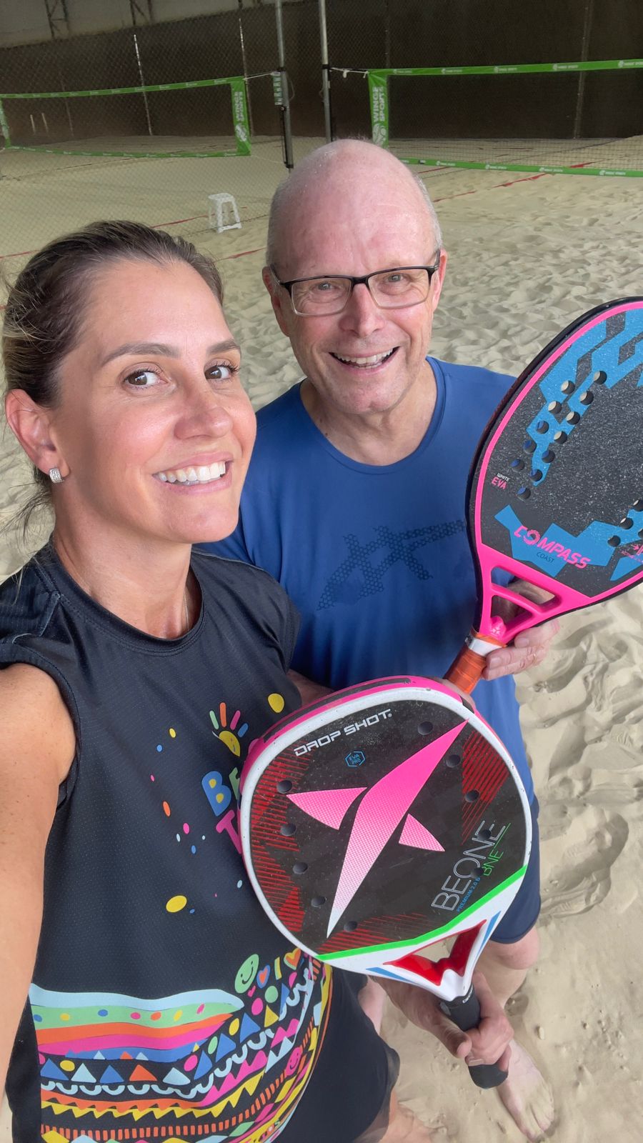 9 Vantagens do Beach Tennis na Terceira Idade: Por que nunca é tarde para ser "Kids" 2 PHOTO 2026 01 30 17 13 58